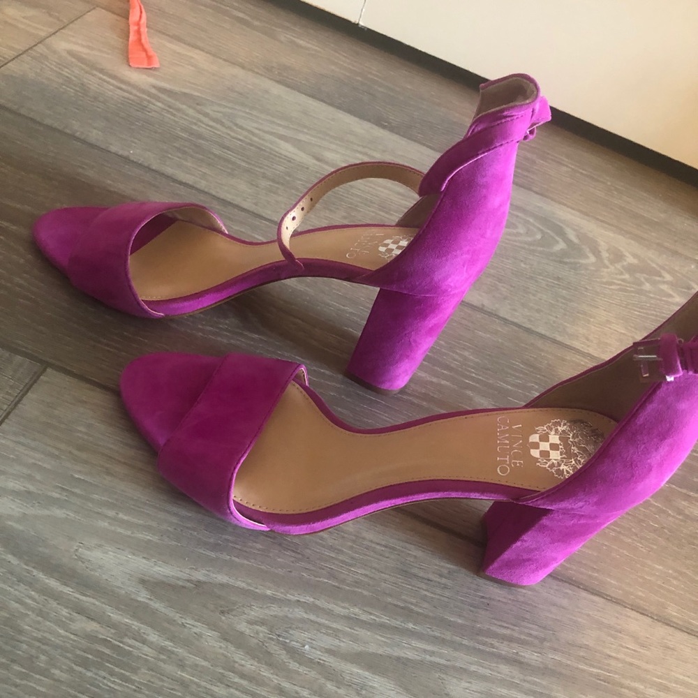 Vince Camuto Fushia heels 9